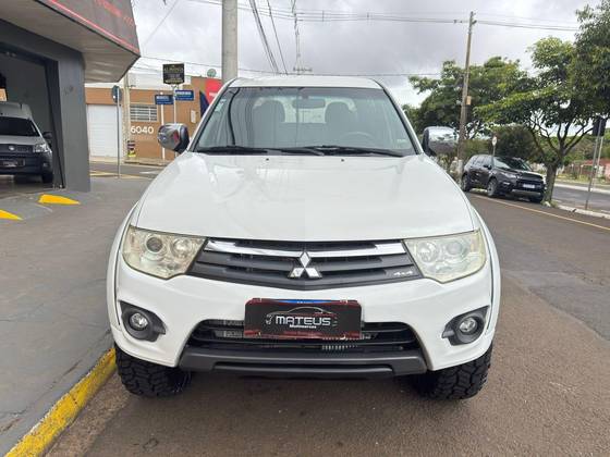 MITSUBISHI L200 TRITON 3.2 HPE 4X4 CD 16V TURBO INTERCOOLER DIESEL 4P AUTOMÁTICO